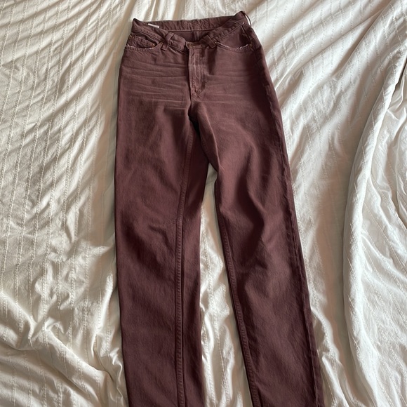MOTHER Snacks! High Waisted Twizzy Skimp in Brown - Picture 3 of 7